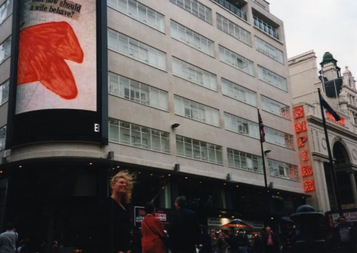 head 06 16how exactly should a wife behave